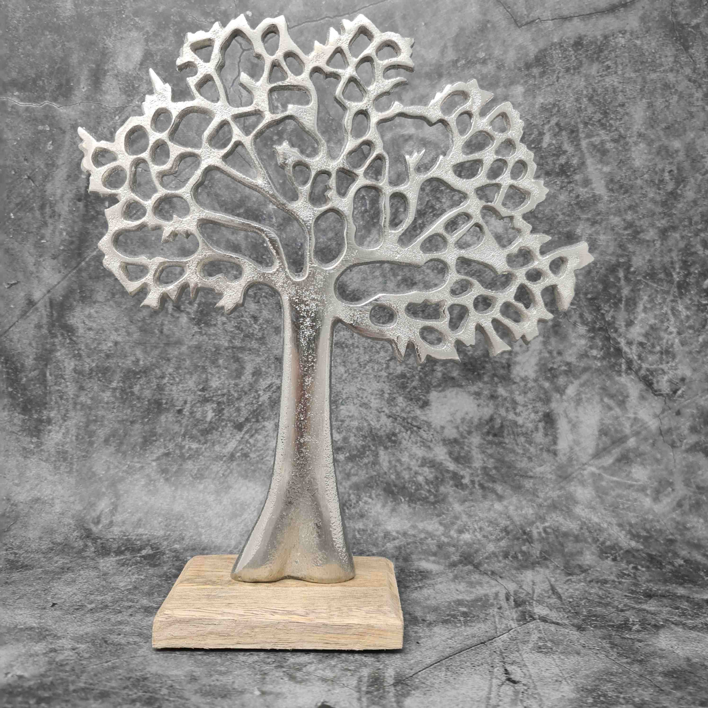 Sculpture moderne figure décorative arbre de vie en bois de manguier et aluminium hauteur 27 cm