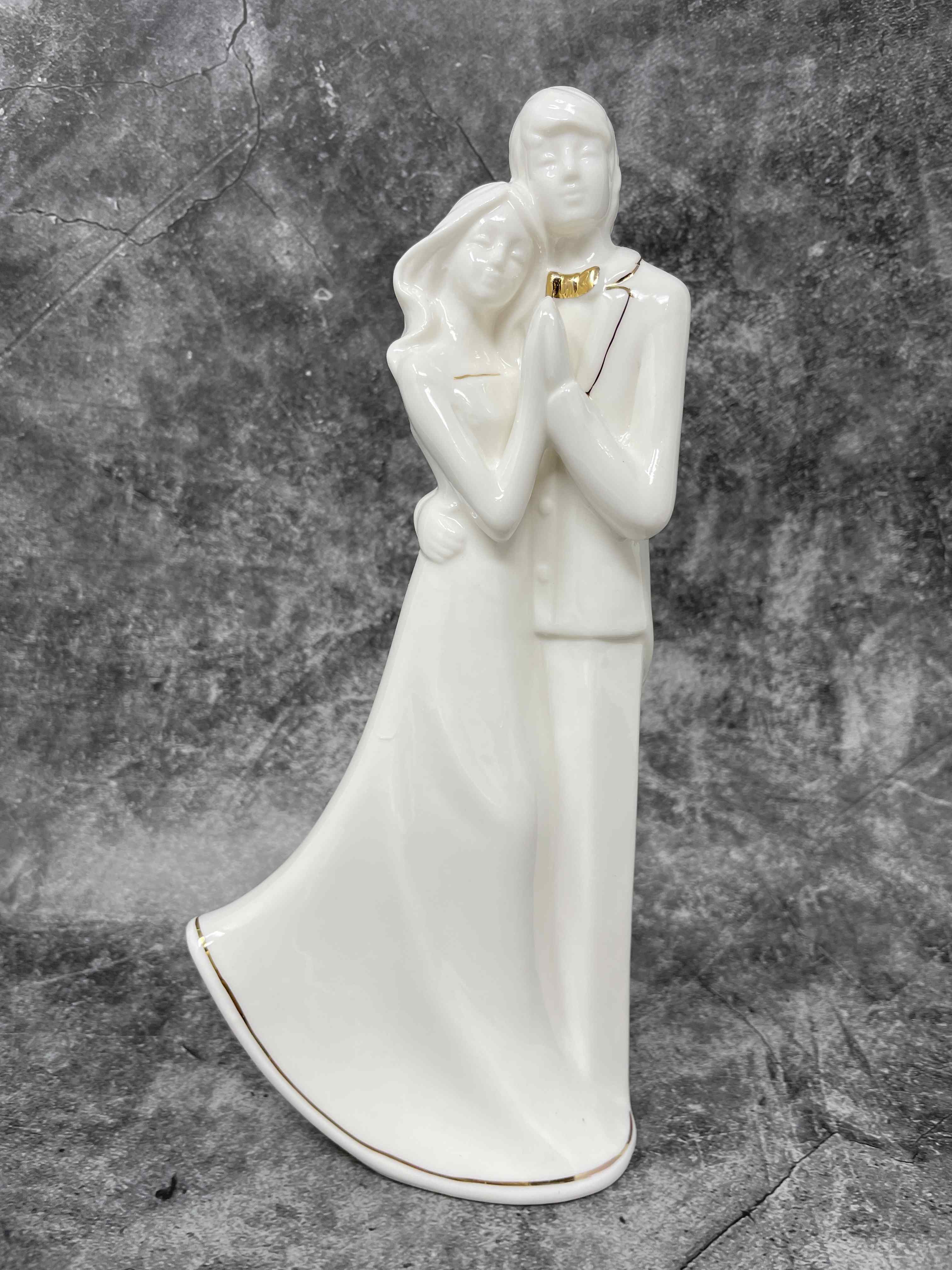 Modern sculpture decoration figure lovers white including LED lighting height 23 cm