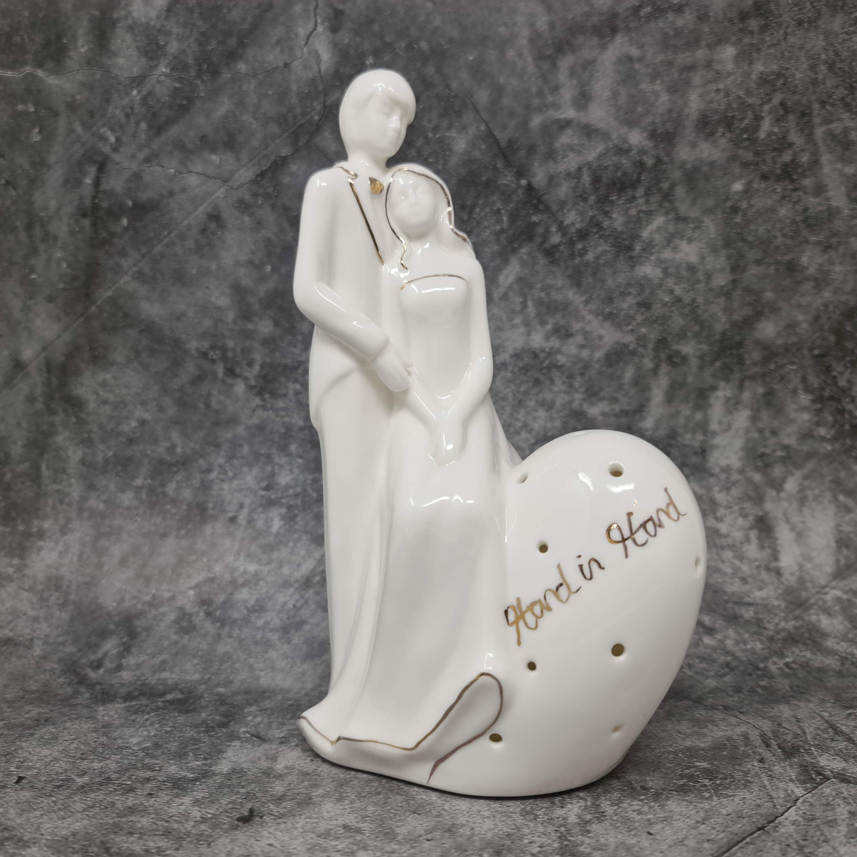 Sculpture moderne figure décorative des amoureux blanc avec éclairage LED, hauteur 20 cm