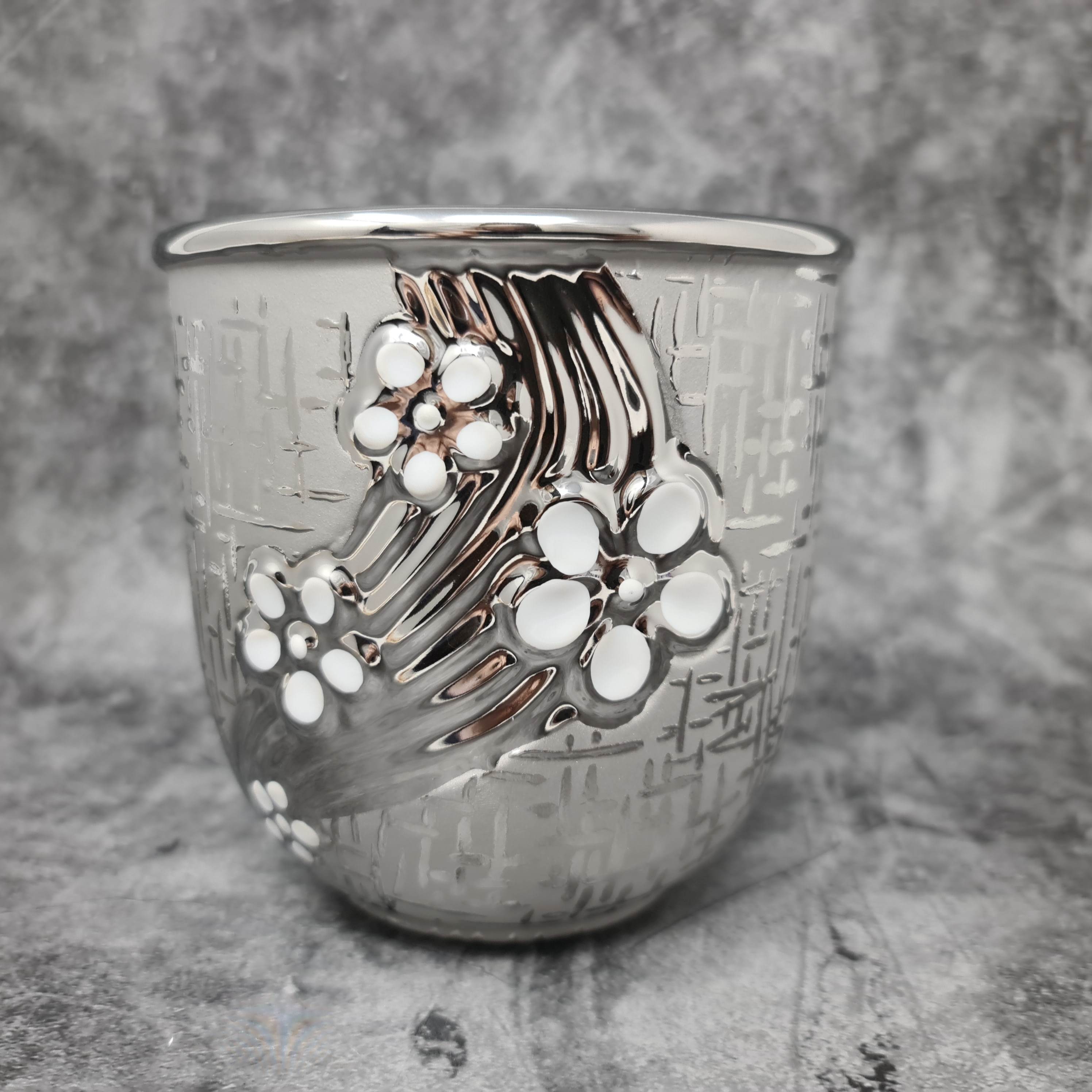 Plant pot vase for flowers made of ceramic in the color silver 13x13 cm