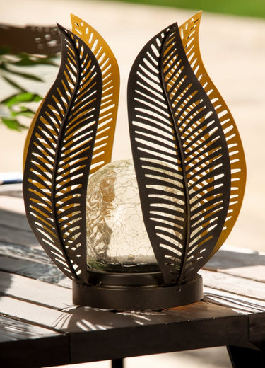 Blume aus Metall schwarz/gold inkl. Solarkugel Höhe 21,5cm Durchmesser 16,5cm - Lifestyle & More