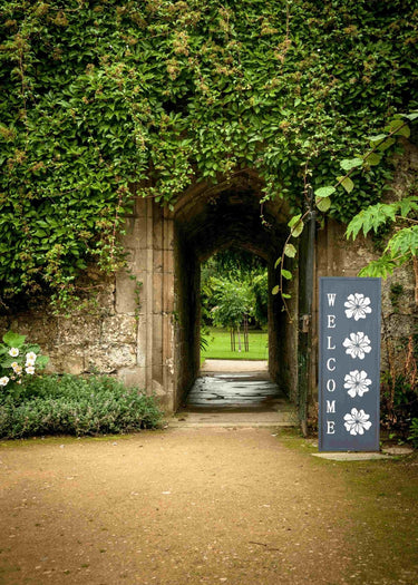 Gartenschild Welcome mit Blumen verziert aus Metall grau Höhe 83 cm Breite 22cm - Lifestyle & More