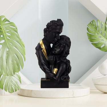 Skulptur Liebespaar schwarz mit goldenen Elementen aus Kunststein mit schwarzem Sockel Höhe 30 cm Br - Lifestyle & More