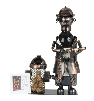 Wein - Flaschenhalter "Feuerwehrmann"mit Weinkorkenbehälter aus Metall 26x36,5 cm - Lifestyle & More