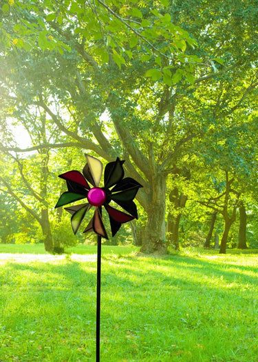Windrad Windspiel mehrfarbig aus Metall als Gartenstecker Höhe 91 cm Durchmesser 23 cm - Lifestyle & More